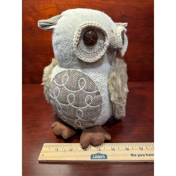 St. Nicholas Square Decorative Stuffed Owl 'Winter Cabin' 8.5" - Picture 6 of 6